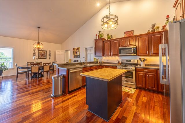 100 Clover Ln, South Union Twp, PA 15401