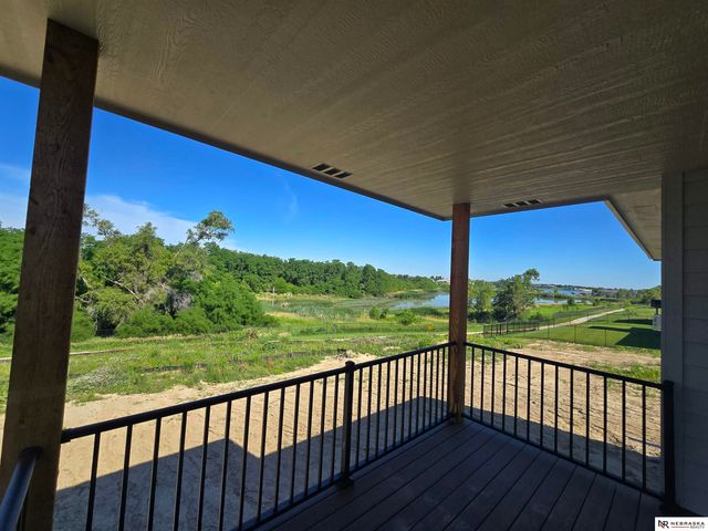 11108 N 173 Street, Bennington, NE 68007