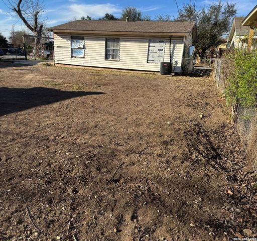 2814 Mosscircle Dr., San Antonio, TX 78224