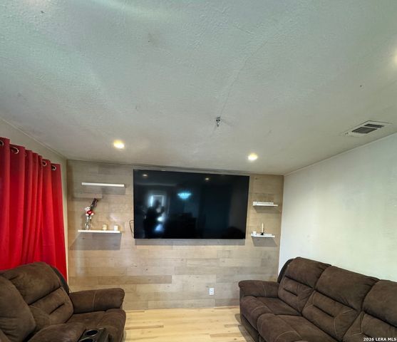 2814 Mosscircle Dr., San Antonio, TX 78224