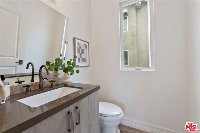 11947 Riverside Drive, Valley Village, CA 91607