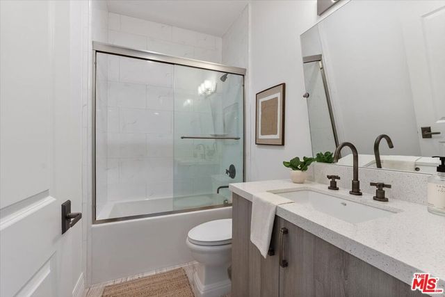 11947 Riverside Drive, Valley Village, CA 91607
