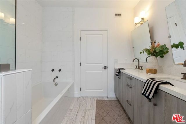 11947 Riverside Drive, Valley Village, CA 91607