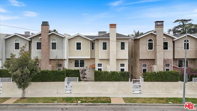 11947 Riverside Drive, Valley Village, CA 91607