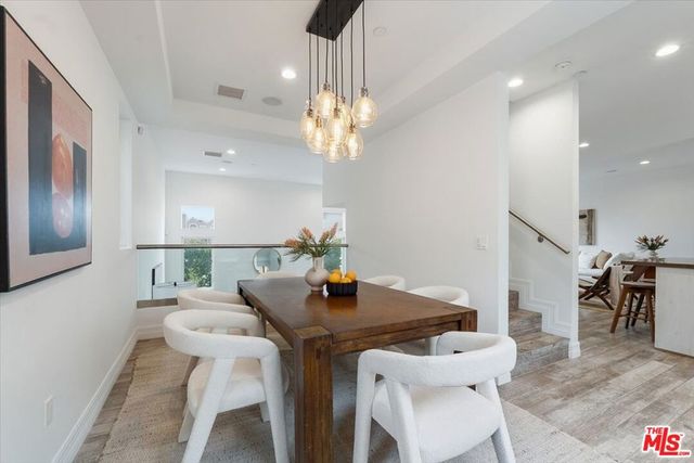 11947 Riverside Drive, Valley Village, CA 91607