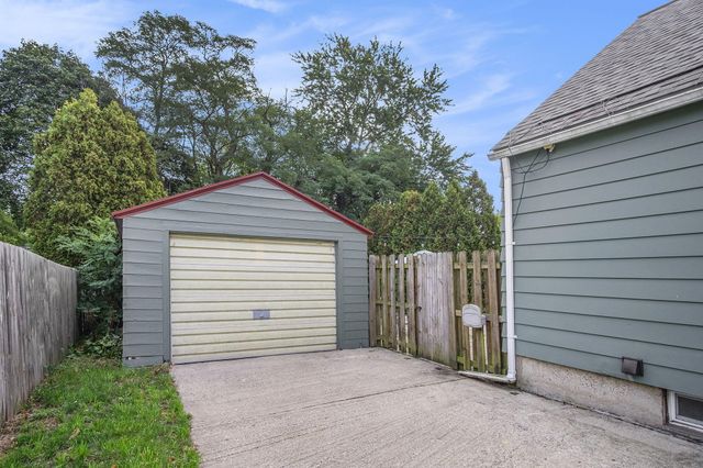 1228 Spring Avenue NE, Grand Rapids, MI 49505