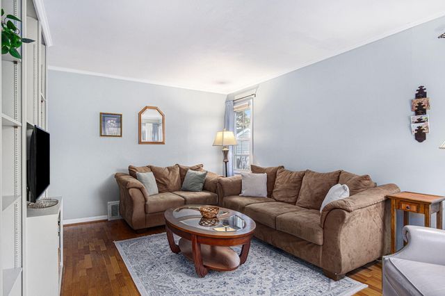 1228 Spring Avenue NE, Grand Rapids, MI 49505