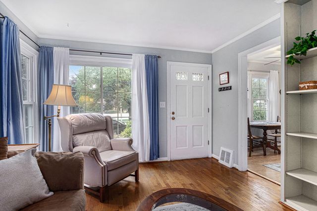 1228 Spring Avenue NE, Grand Rapids, MI 49505