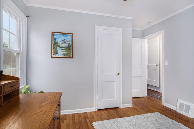 1228 Spring Avenue NE, Grand Rapids, MI 49505