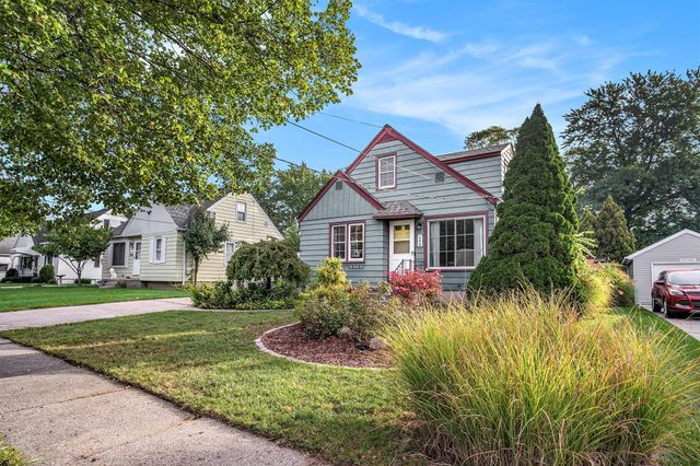 1228 Spring Avenue NE, Grand Rapids, MI 49505