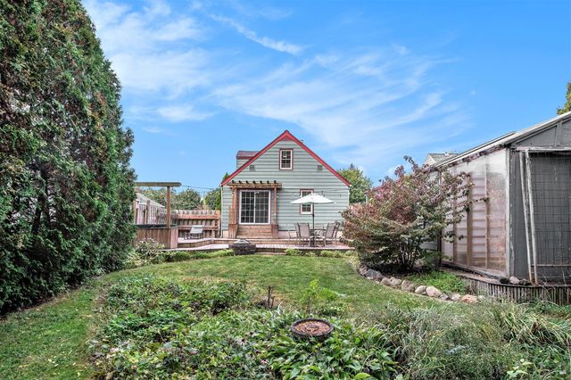 1228 Spring Avenue NE, Grand Rapids, MI 49505