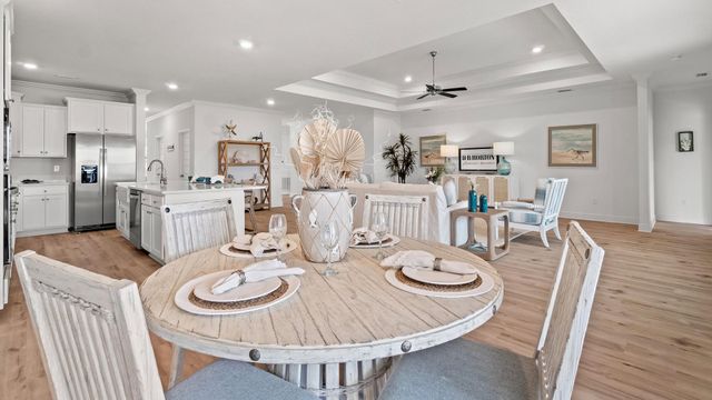 192 W Farm Owl Drive, Freeport, FL 32439