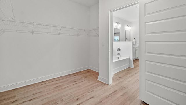 192 W Farm Owl Drive, Freeport, FL 32439
