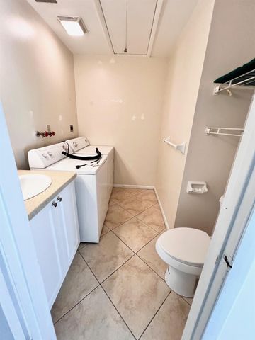 2002 S 10th Street Apt D, Fort Pierce, FL 34950