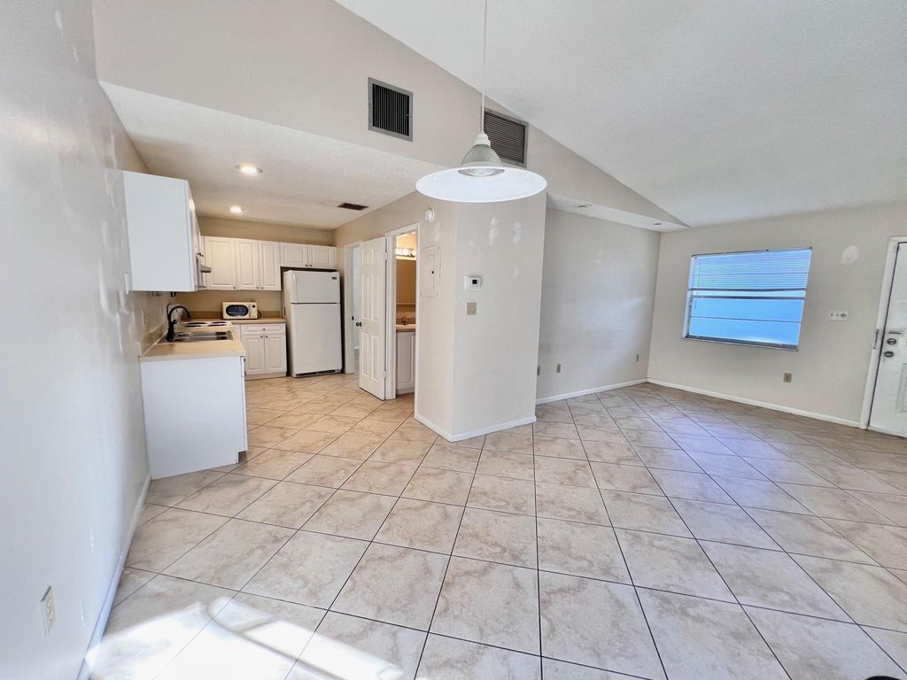 2002 S 10th Street Apt D, Fort Pierce, FL 34950