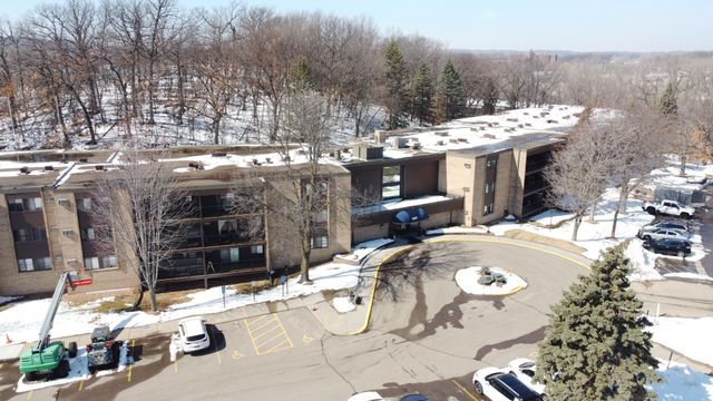 5697 Green Circle Drive 208, Hopkins, MN 55343