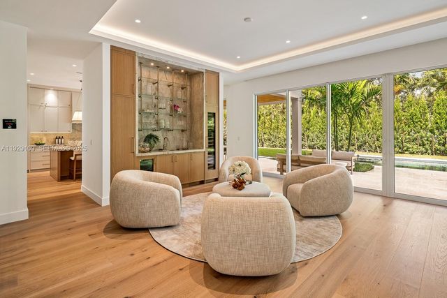 6021 SW 86th St, South Miami, FL 33143