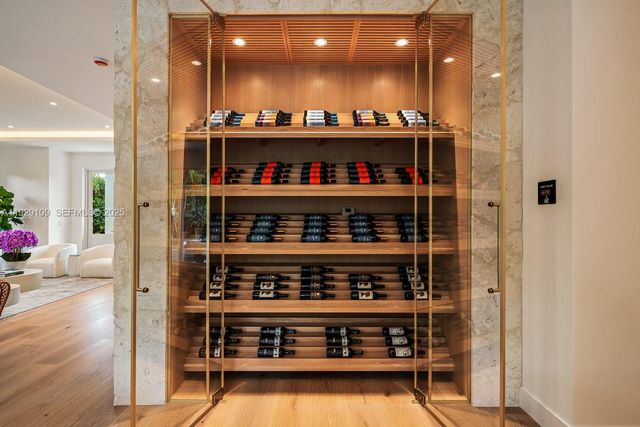 6021 SW 86th St, South Miami, FL 33143