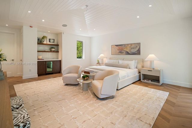 6021 SW 86th St, South Miami, FL 33143