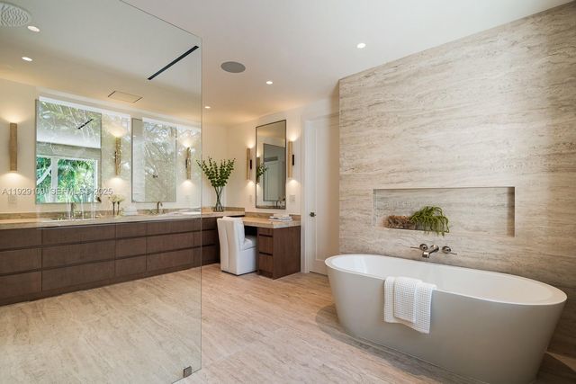 6021 SW 86th St, South Miami, FL 33143