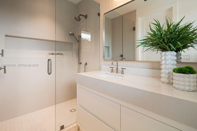 6021 SW 86th St, South Miami, FL 33143