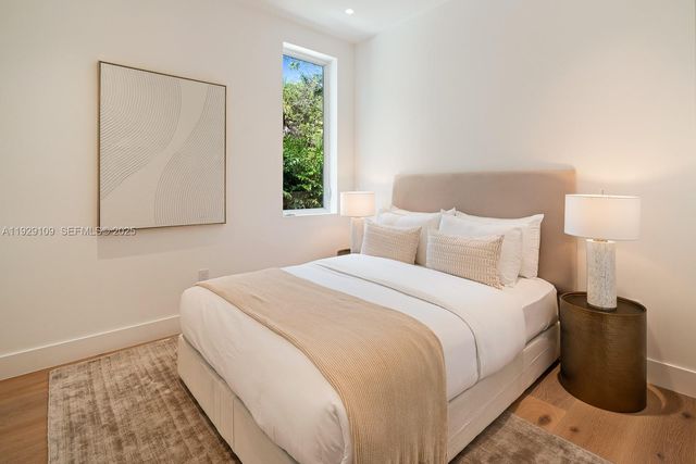 6021 SW 86th St, South Miami, FL 33143