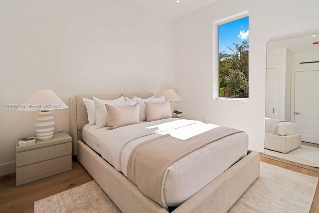 6021 SW 86th St, South Miami, FL 33143