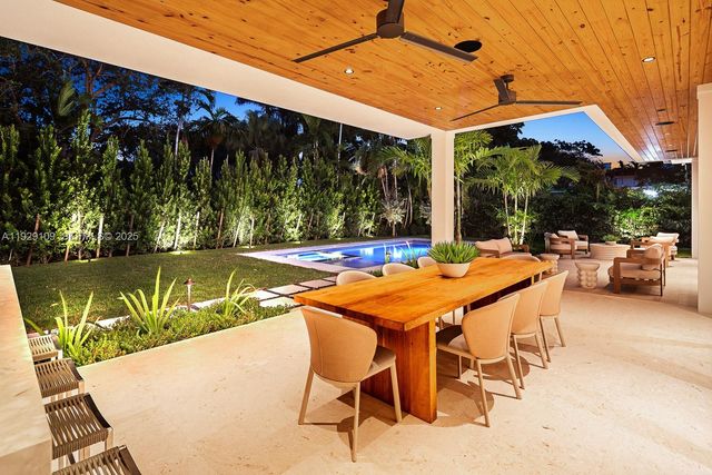 6021 SW 86th St, South Miami, FL 33143