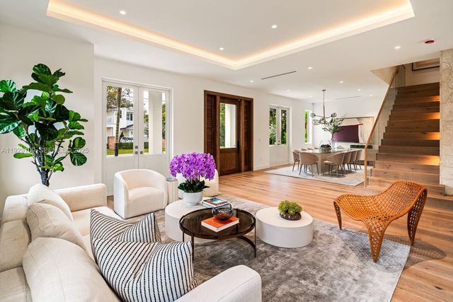 6021 SW 86th St, South Miami, FL 33143