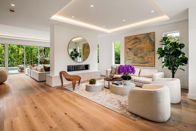 6021 SW 86th St, South Miami, FL 33143