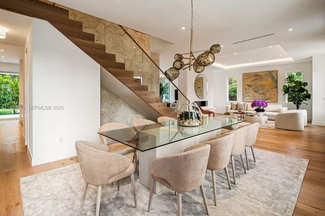 6021 SW 86th St, South Miami, FL 33143