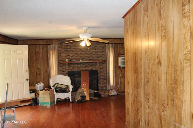 142 S S Pine Street, Lucedale, MS 39452