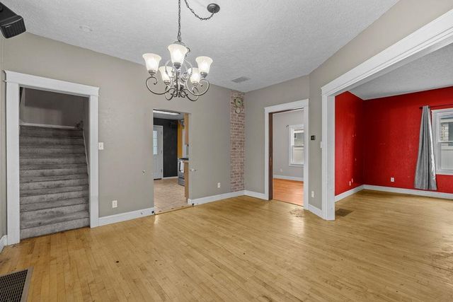 5127 N Wall St, Spokane, WA 99205