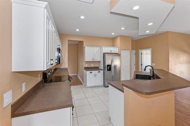 2724 TEMPLE STREET, Sarasota, FL 34239