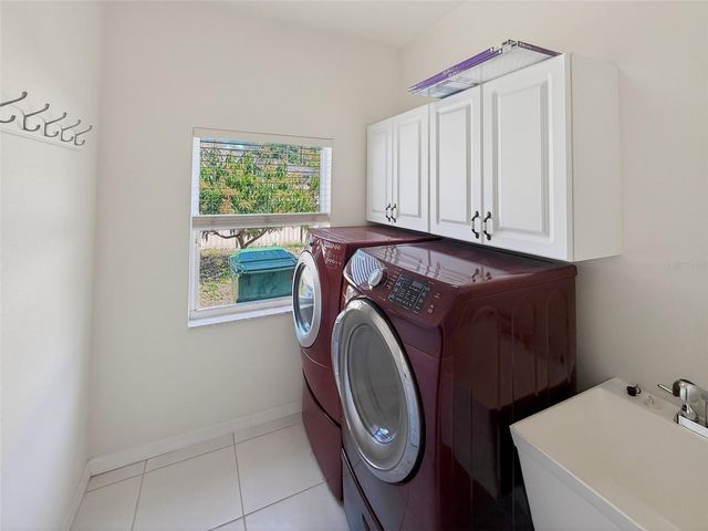 2724 TEMPLE STREET, Sarasota, FL 34239