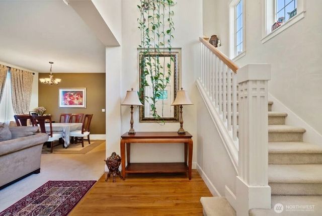 17252 NE 119th Way, Redmond, WA 98052
