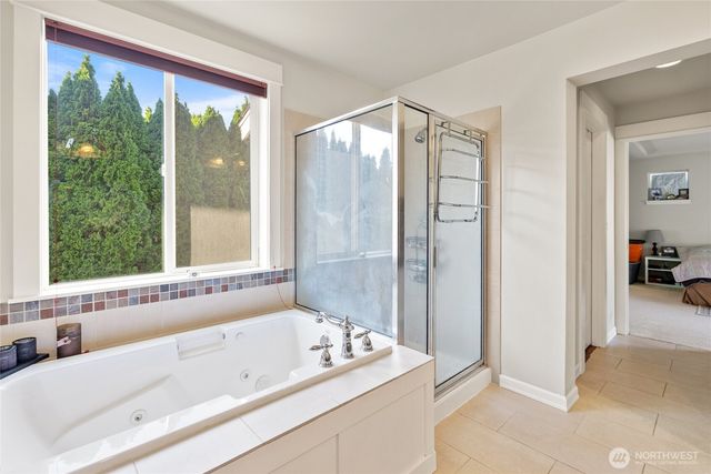 17252 NE 119th Way, Redmond, WA 98052