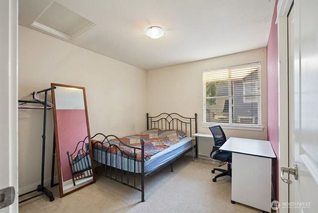17252 NE 119th Way, Redmond, WA 98052
