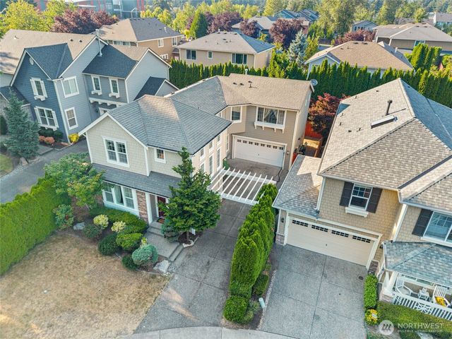 17252 NE 119th Way, Redmond, WA 98052