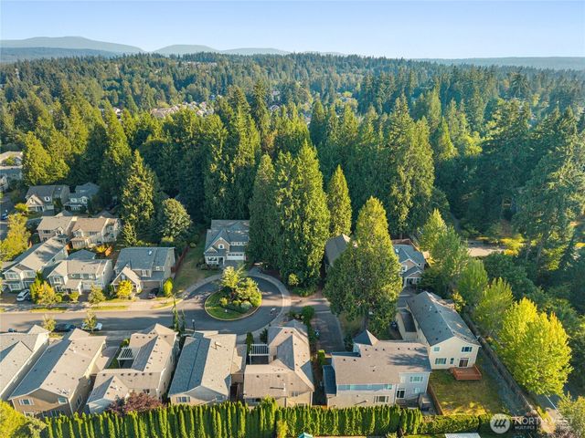 17252 NE 119th Way, Redmond, WA 98052