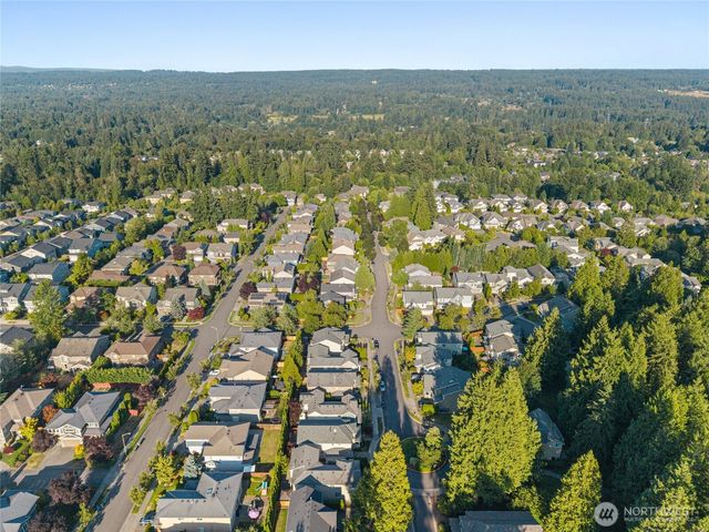 17252 NE 119th Way, Redmond, WA 98052