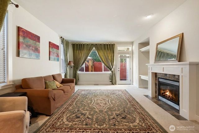 17252 NE 119th Way, Redmond, WA 98052