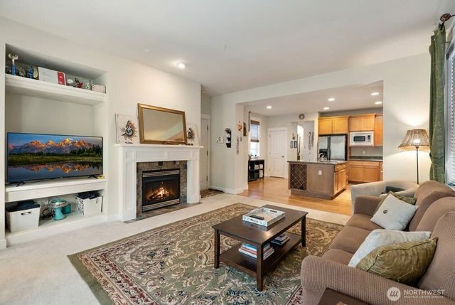 17252 NE 119th Way, Redmond, WA 98052