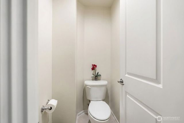 17252 NE 119th Way, Redmond, WA 98052