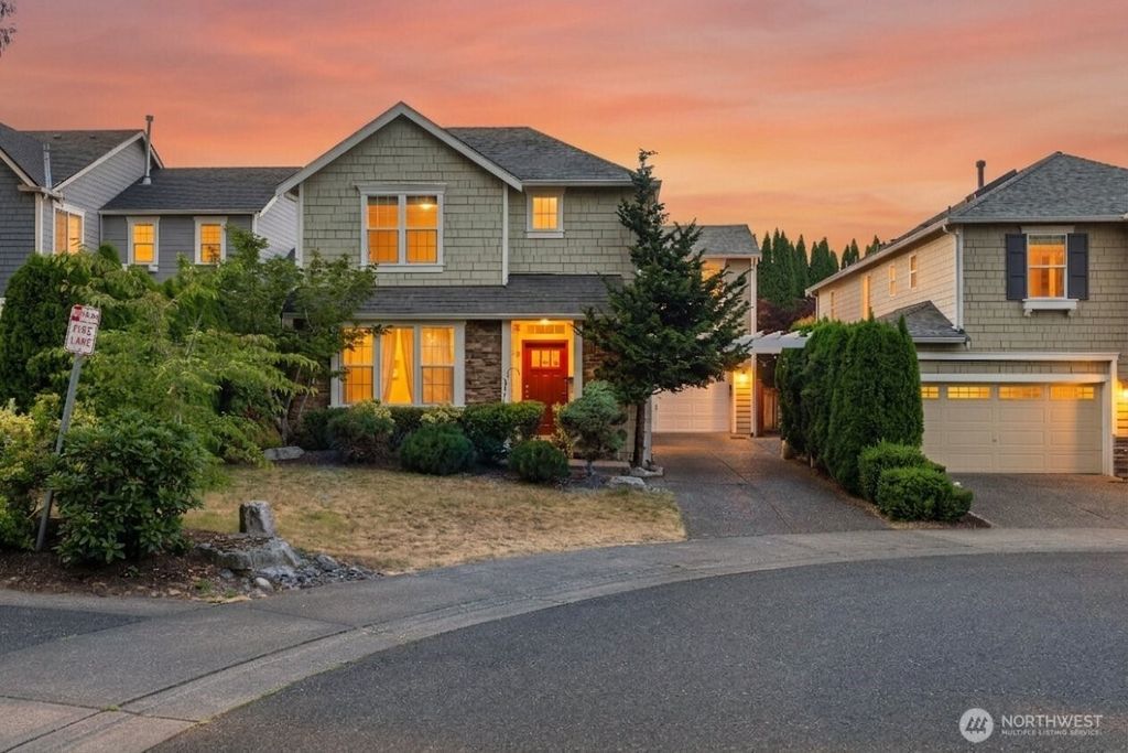 17252 NE 119th Way, Redmond, WA 98052