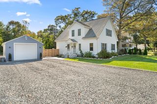 10 Pennsylvania Avenue, Waretown, NJ 08758