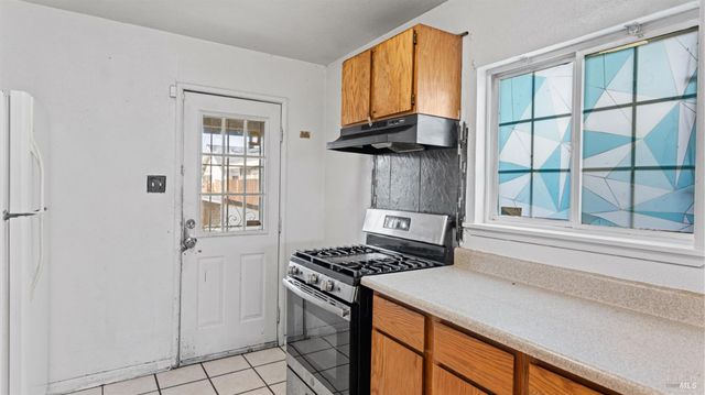 105 Phelan Ave, Vallejo, CA 94590