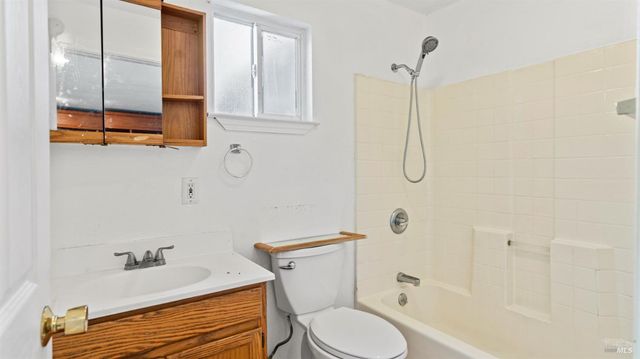 105 Phelan Ave, Vallejo, CA 94590