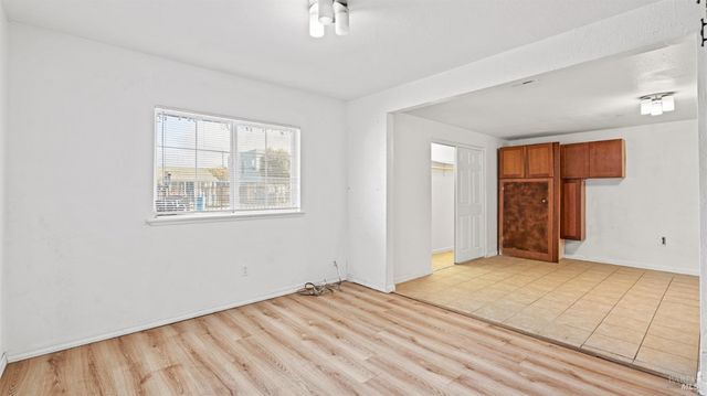 105 Phelan Ave, Vallejo, CA 94590