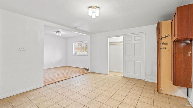 105 Phelan Ave, Vallejo, CA 94590